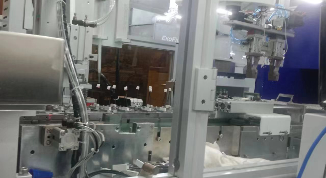 自動組裝旋鉚設(shè)備的特點、工作原理及使用注意事項